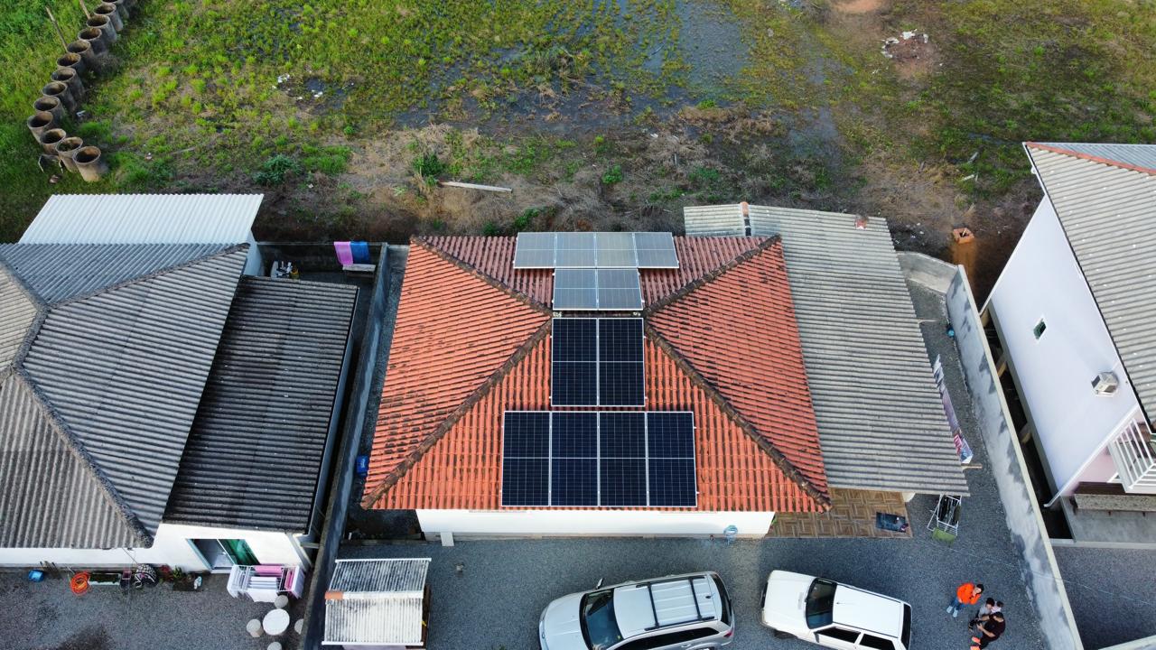 Usina solar de solo Yanni Solar vista de drone